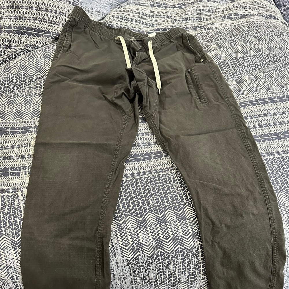 Vuori Ripstop charcoal pants Large